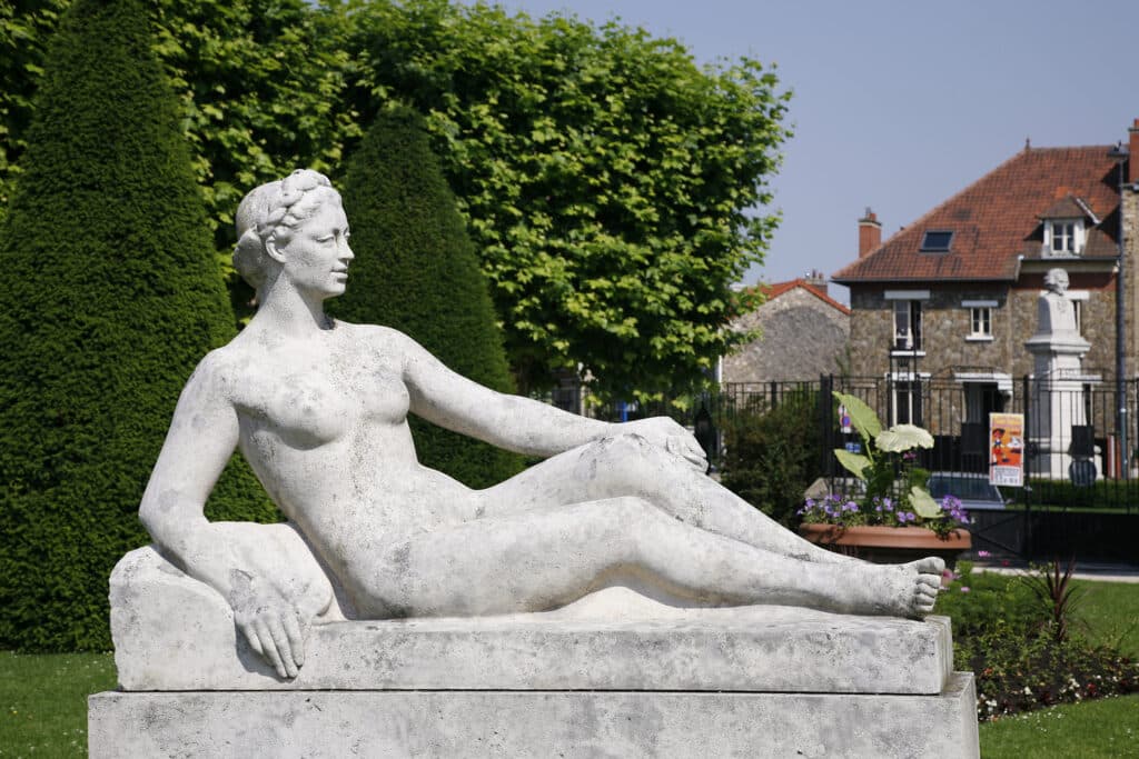 New Art, Asnieres Sur Seine — view 2
